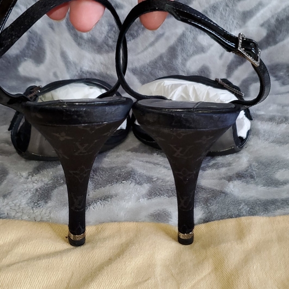 Louis Vuitton Strappy Black Sandal 3.5Inch Hill 39 - Picture 8 of 16